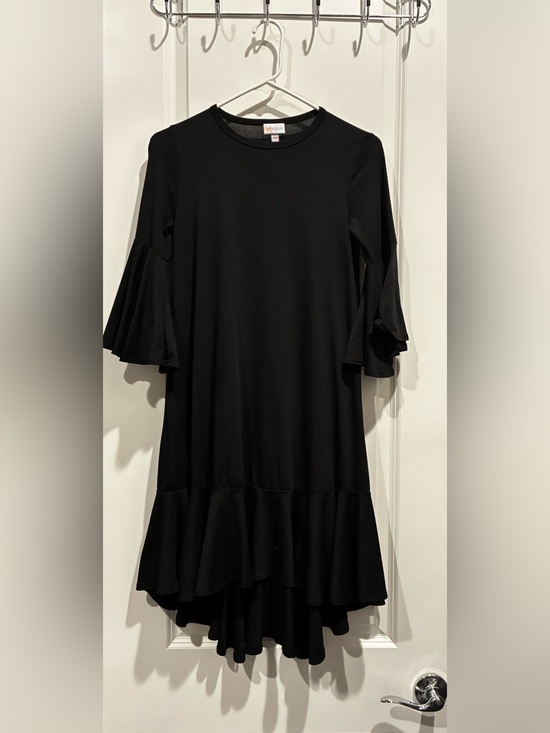 LuLaRoe Dresses & Skirts - LuLaRoe Maurine Black Ruffle Hem/Sleeves Hi Low Dress XXS